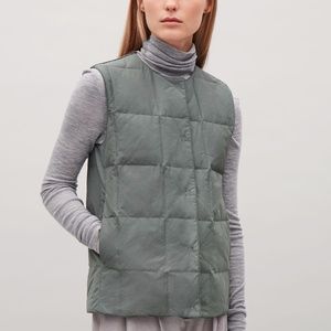 COS Women's Green Quilted Gilet Vest